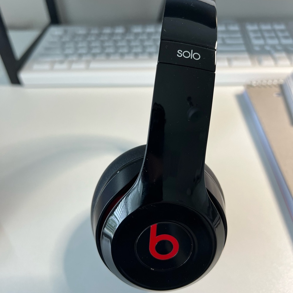 Beats Solo (NOT Wireless)
